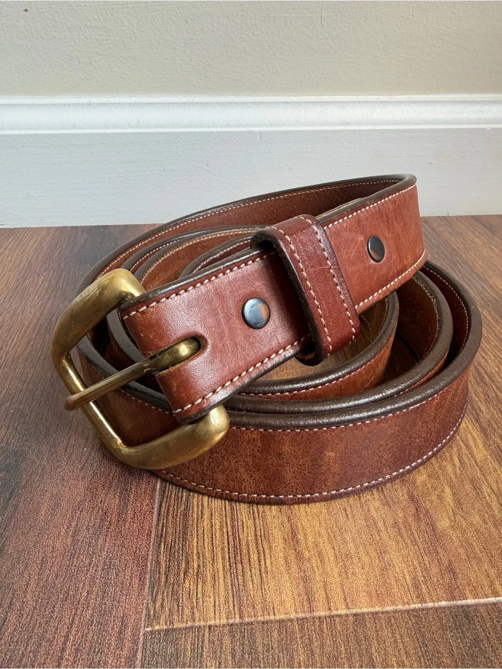 Tory English Bridle Leather Brown Belt Gold Brass Hardware Mens 52 USA Made